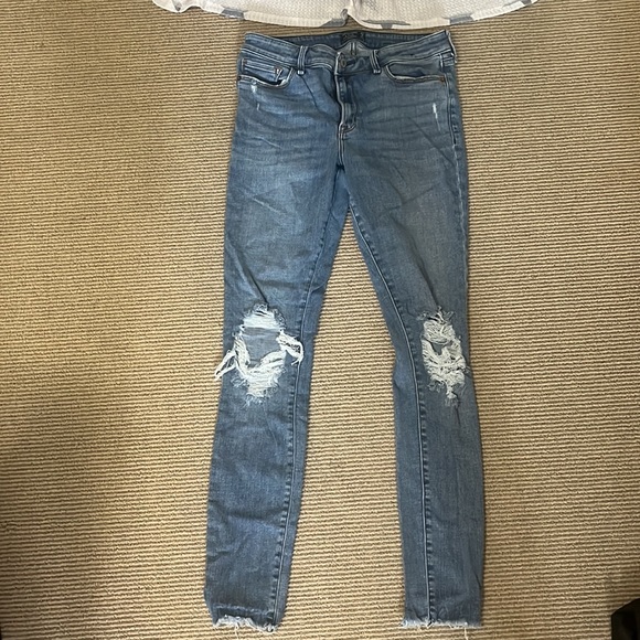 Altar’d State star top & Abercrombie and Fitch jeans - Picture 4 of 5